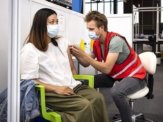 Krijgen Nederlanders ook een derde coronaprik?