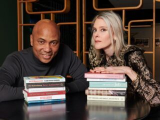 Stem op het NPO Radio 1 Non-Fictie Boek van het Jaar 2024 en maak kans op het winnende boek