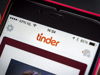 Tinder komt met functie om gebruikers te beschermen: 'Ze kunnen nóg meer doen om gebruikers te beschermen'