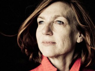 De psychologische moederdood die je moet plegen om op eigen benen te staan