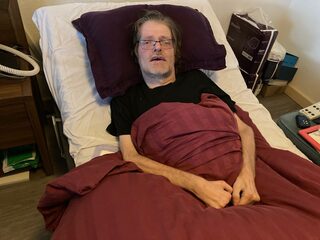 Ernstig zieke Marcel wil derde coronavaccin maar krijgt hem niet