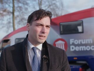 VVD-Kamerlid Aartsen: 'Forum voor Democratie misbruikt lokale verkiezingen om op de trom te slaan'