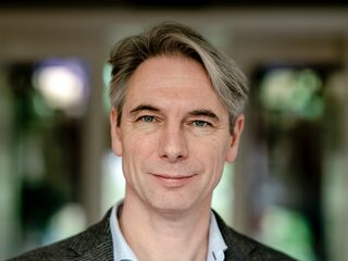 FNV-voorzitter Elzinga: snijden in zorg gaat echt pijn doen