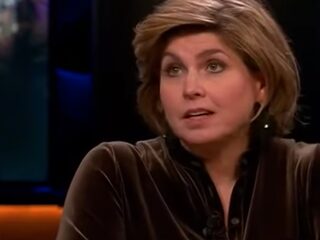 AD-columnist Angela de Jong niet bang dat ze raar en gek wordt door de televisiewereld