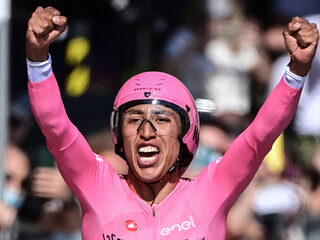 Bernal wint de Giro, teamgenoot Ganna de afsluitende tijdrit