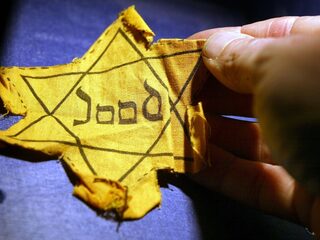 Op zoek naar het verhaal achter de Jodenster: 'Dan heb je een foto, maar geen idee wie dat is'