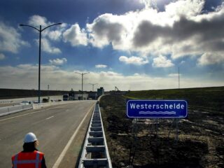 Alledaagse Vragen – Hoe maak je een tunnel onder water?