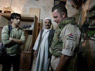 'Tientallen tolken voor Nederland nog steeds vast in Afghanistan'