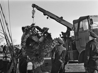 Herdenking voor omgekomen bemanningsleden van de Short Stirling BK716