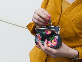 Stand.nl: 'De overheid moet problematische schulden van burgers overnemen'