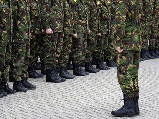 Stand.nl: 'De dienstplicht moet nieuw leven worden ingeblazen'