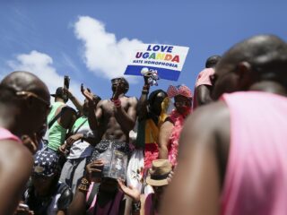 'In een nieuwe wet in Oeganda riskeer je tien jaar celstraf als je homoseksueel bent'
