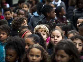 Opvoeden zonder vooroordelen: 'Kinderen zijn niet kleurenblind'