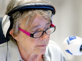 Journalist en presentatrice Clairy Polak (67) overleden