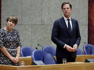 PvdA verdeeld: wél of niét met de VVD? 'Mark Rutte gedraagt zich als een zonnekoning'