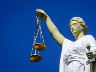 Logopedisten slepen zorgverzekeraars voor de rechtbank om te lage tarieven: 'Houd je aan de afspraken die je hebt gemaakt'