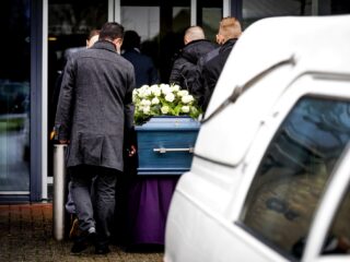 'Als je zegt dat depressie de doodsoorzaak is van je vrouw, dan valt het gesprek snel stil'