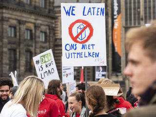 Tegen het leenstelsel, de Tweede Fase, rendementsdenken of tegen Wim Deetman: onderwijsprotest door de jaren heen