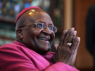 Stand.nl: 'Juist nu zijn er mensen als Desmond Tutu nodig'
