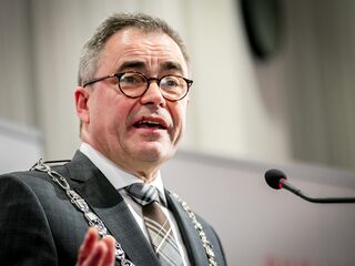 Bedreigde burgemeester pleit voor grenzen aan omgang met politici: 'Je gaat niet in de privésfeer je verhaal houden'