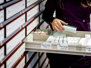 Stand.nl: 'Het kabinet moet nu eindelijk het medicijntekort oplossen'