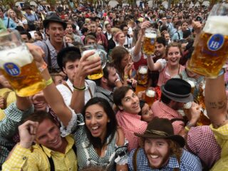 Alledaagse Vragen – Waarom is het Oktoberfest in september?