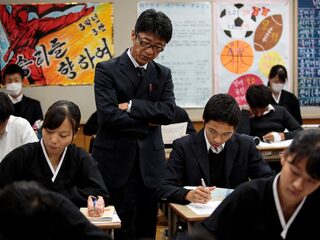 Een spiekende studente zorgt voor opschudding in Japan