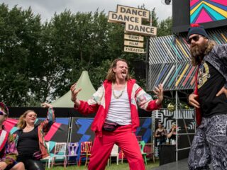 Feesten tot je erbij neervalt: 'Even los van alle verantwoordelijkheden en to-do lijstjes'