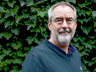 Ronald Giphart: 'Met schrijven kun je angsten bezweren'