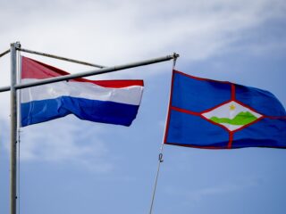 Sint Eustatius moet voor het einde van 2023 weer een eigen bestuur hebben