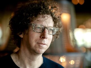 P.C Hooft-prijswinnaar Arnon Grunberg: 'Schrijven is een vorm van acteren'