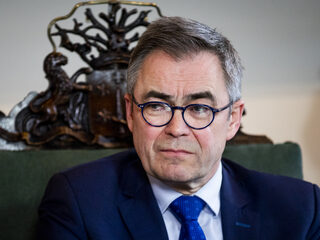 Burgemeester Jos Wienen: 'Onbegrijpelijk dat politie niet gaat handhaven bij nachtclubs'