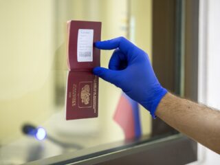 EU stelt toeristenvisa voor Russen ter discussie: 'Scheer niet de hele bevolking over één kam'