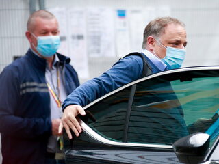 Marc van Ranst: 'In januari gegarandeerd een hogere golf door omikronvariant'