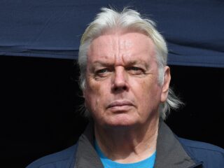'Toegangsverbod Schengengebied complotdenker David Icke juridisch onjuist'