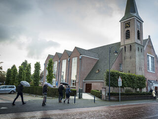 Theoloog des Vaderlands over stijgende coronacijfers: 'Je merkt voorzichtigheid'