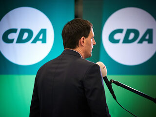 'Tuurlijk geeft Van der Wind geld aan CDA om invloed te krijgen'