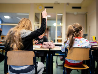 Basisscholen in Rotterdam krijgen een medewerker 'kansengelijkheid' om armoede op te sporen