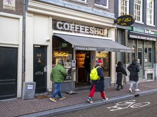 Burgemeester Femke Halsema: ‘Amsterdam heeft een onbeheersbare cannabismarkt’