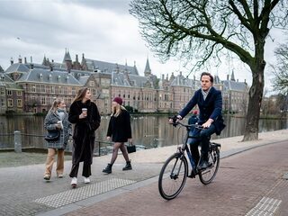 Stand.nl: 'In Nederland moet de premier op de fiets naar zijn werk kunnen'