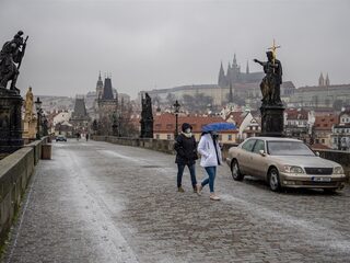 Waarom Tsjechische vrouwen nu vaker naar drank grijpen