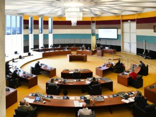 Politici Provinciale Staten tevreden met resultaten, ondanks 'hoge werkdruk en laag salaris'