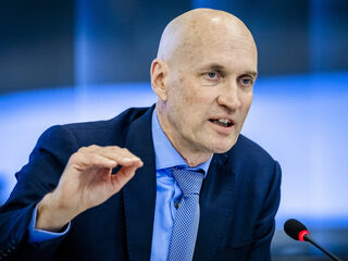 Ernst Kuipers verwacht 3.500 corona-patiënten op Intensive Care