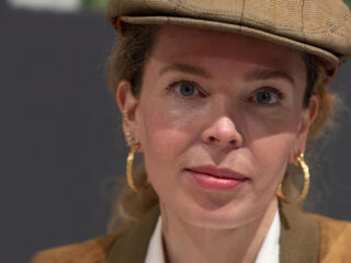 Roxane van Iperen: 'Citaten van Anne Frank worden te universeel benaderd'