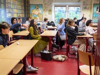 Stand.nl: 'Alle middelbare scholen moeten gewoon open'