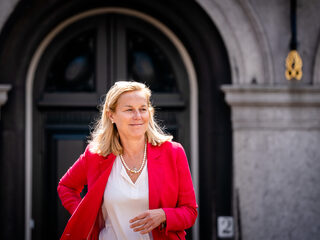 Autogordelgate en een zingende Grapperhaus: 'Beeldvorming is alles anno 2021'