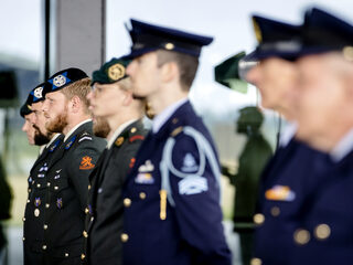 Commandant roept militairen die dienden in Afghanistan op elkaar te steunen