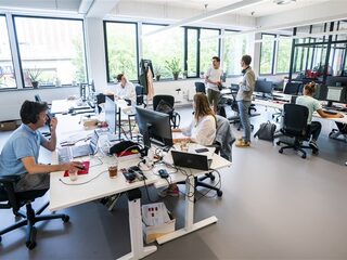 Stand.nl: 'Het kabinet moet meer versoepelingen terugdraaien'