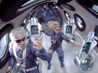 Stand.nl: 'Particuliere ruimtereizen zijn idiote prestigeprojecten'