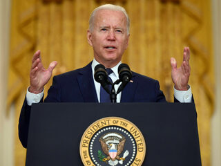 Amerika blijft bij exitstrategie na aanslagen op luchthaven Kabul